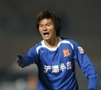 中国足球运动员李毅