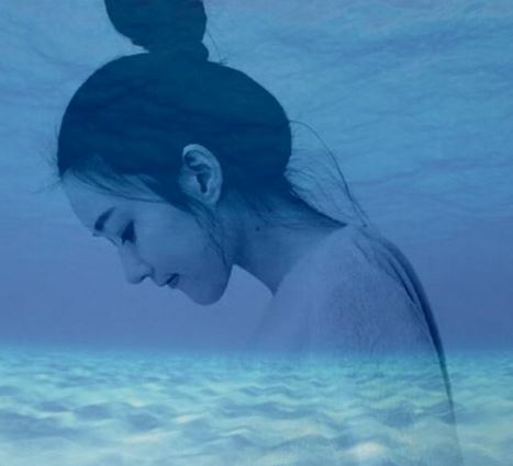 很经典的早安说说句子:人生就是哭给自己听,笑给别人看